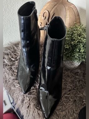 Jessica Simpson Black Patent Pointed Ankle Booties